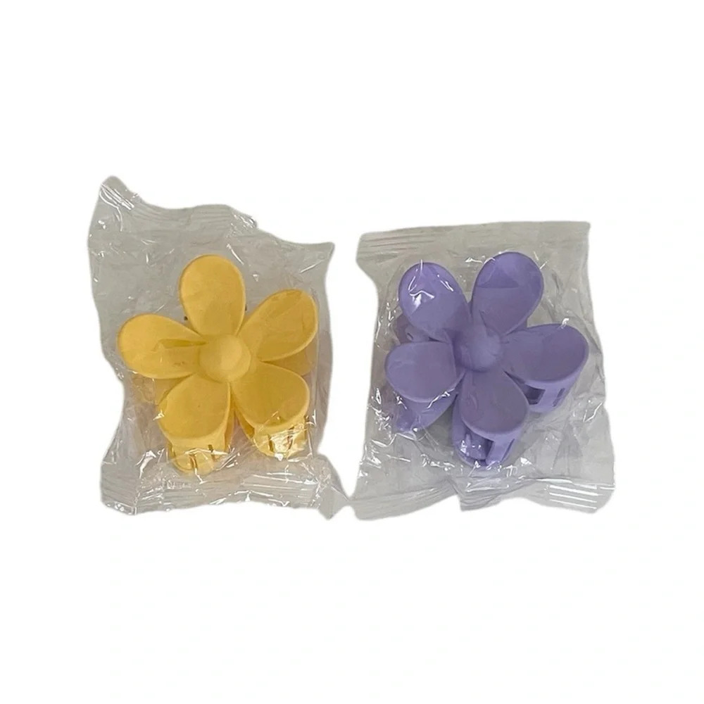 Large Flower Hair Accessories Claw Hair Clips Set of 2 Yellow & Purple NWOT